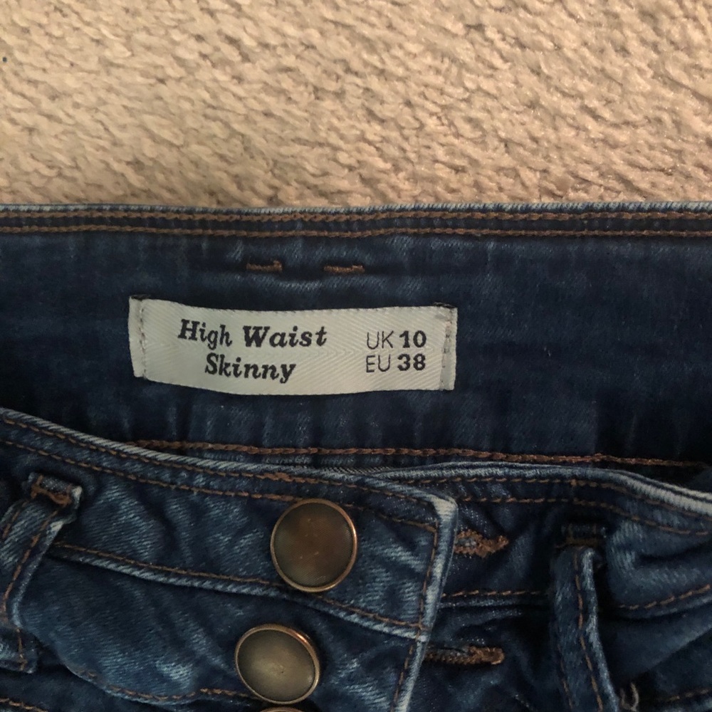 Jean with knee cut outs